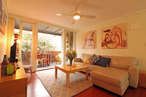 Colour Pop Fitzroy - 3 Bedroom Pet Friendly - Timeshare Accommodation 2