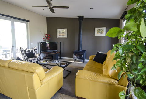Corrugated Cottage - Timeshare Accommodation 7