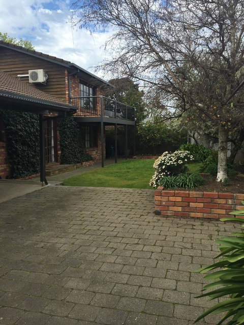 Bricks And Roses - Timeshare Accommodation 3