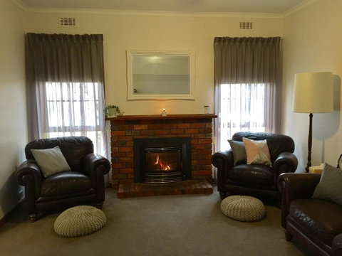 Bricks And Roses - Timeshare Accommodation 6