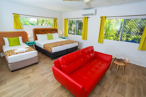 Port Douglas Motel - Timeshare Accommodation 8
