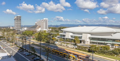 Qube Broadbeach - Timeshare Accommodation 9