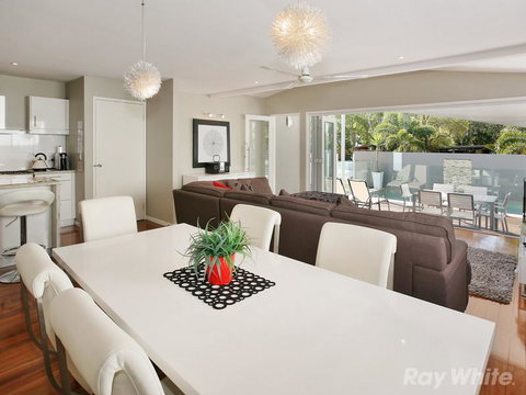 Beach House On Tradewinds Avenue - Timeshare Accommodation 5