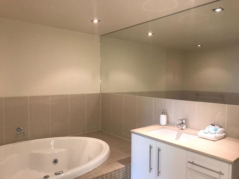 Proximity Waterfront Apartments - Timeshare Accommodation 12
