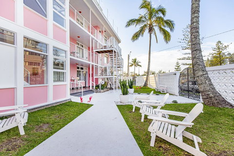 The Pink Hotel Coolangatta - Timeshare Accommodation 0