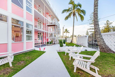 The Pink Hotel Coolangatta - Timeshare Accommodation 2