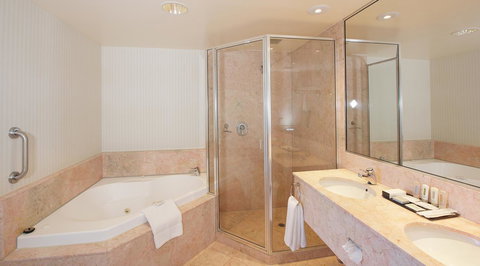 Crowne Plaza Surfers Paradise, An IHG Hotel - Timeshare Accommodation 17