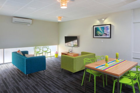 Palm Beach Hotel - Timeshare Accommodation 4