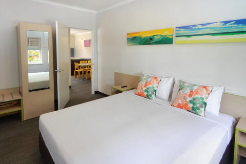 Palm Beach Hotel - Timeshare Accommodation 18