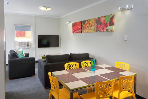 Palm Beach Hotel - Timeshare Accommodation 23