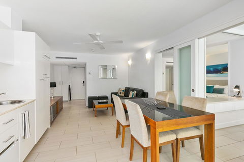 Palm Cove Beach Apartment - Timeshare Accommodation 8