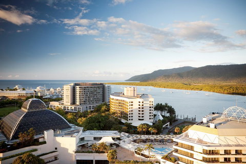 Pullman Cairns International - Timeshare Accommodation 24