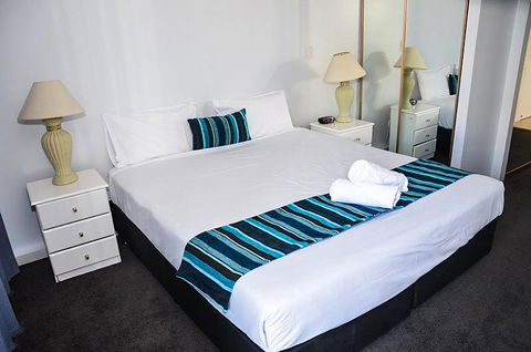 Zenith Ocean Front Apartments - Timeshare Accommodation 15