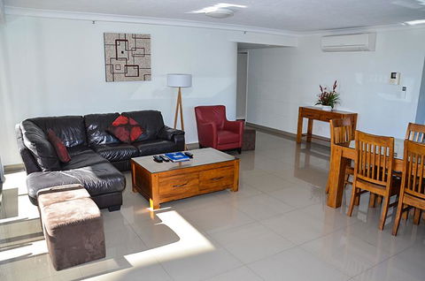 Zenith Ocean Front Apartments - Timeshare Accommodation 33