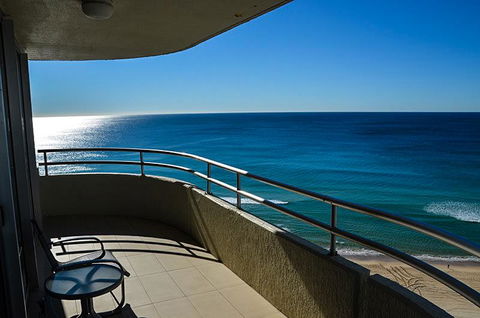 Zenith Ocean Front Apartments - Timeshare Accommodation 40