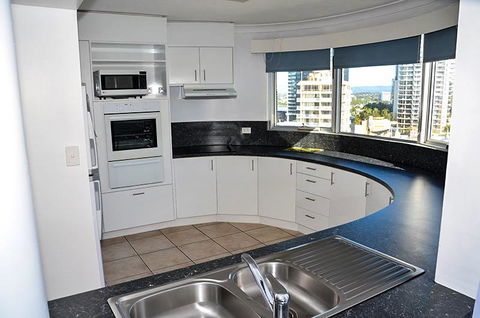 Zenith Ocean Front Apartments - Timeshare Accommodation 10
