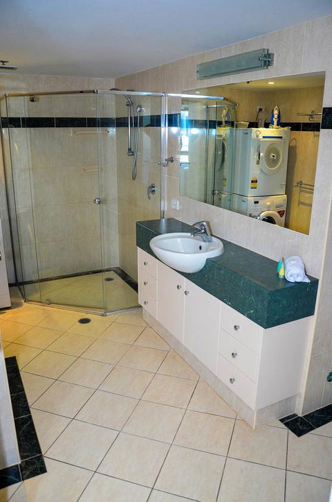 Zenith Ocean Front Apartments - Timeshare Accommodation 17