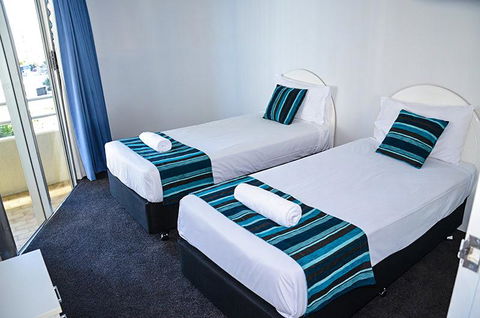 Zenith Ocean Front Apartments - Timeshare Accommodation 12