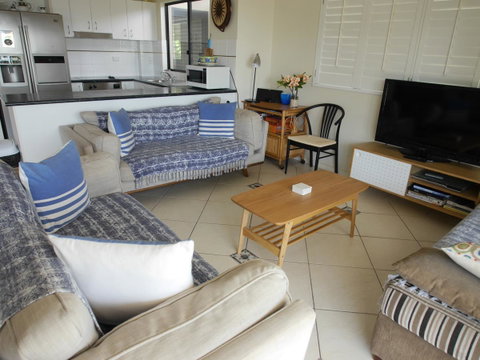 Cylinder Beach Mooloomba Unit 3 - Timeshare Accommodation 4