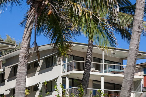 Cylinder Beach Mooloomba Unit 3 - Timeshare Accommodation 14