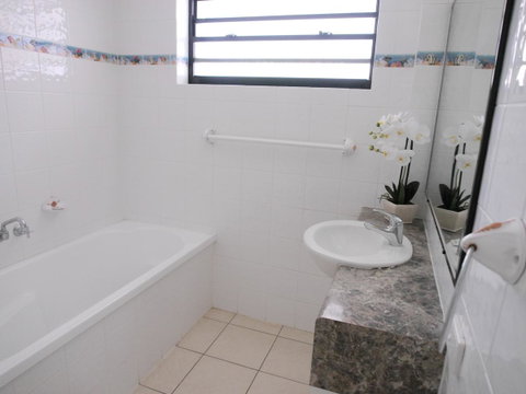 Cylinder Beach Mooloomba Unit 3 - Timeshare Accommodation 10