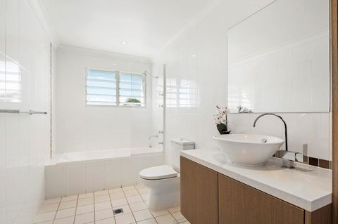 Nautilus On The Hill - Airlie Beach - Timeshare Accommodation 24