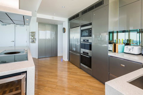 The Waterford On Main Beach - Timeshare Accommodation 7