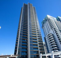 High Floor Ocean View Suites Broadbeach - Timeshare Accommodation
