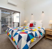 Waterstreet Apartment