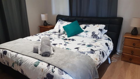 White Cedar Cottage - Timeshare Accommodation 3