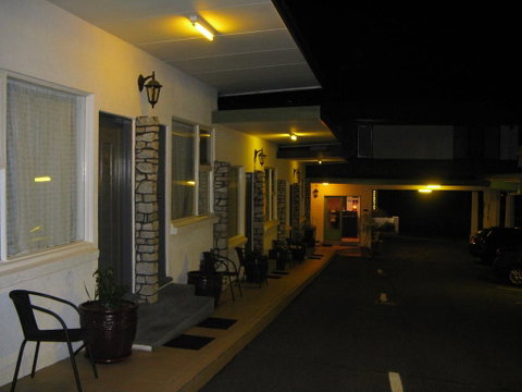 White Manor Motel - Timeshare Accommodation 0