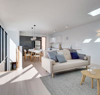 White Room Apartments - Timeshare Accommodation