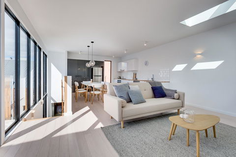White Room Apartments - Timeshare Accommodation 0