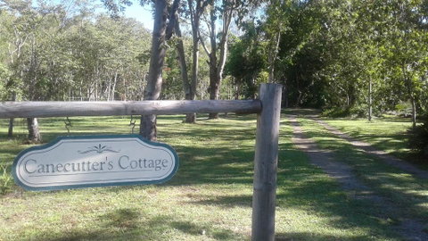 Whitsunday Cane Cutters Cottage - Timeshare Accommodation 1