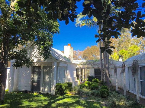 Wisteria Cottage On The Lagoon/Beach - Timeshare Accommodation 0