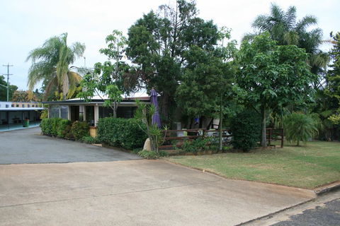 Yarraman Gardens Motel Queensland - Timeshare Accommodation 3