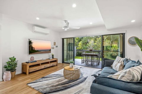 \'Bonnyview\' Elegant 4-Bed Home By The Beach - Timeshare Accommodation 0