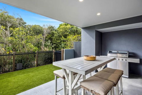 \'Bonnyview\' Elegant 4-Bed Home By The Beach - Timeshare Accommodation 1