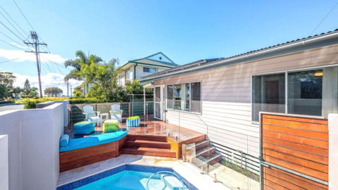 A Beachside Beauty With Pool - Timeshare Accommodation 1