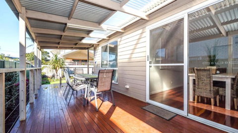 A Beachside Beauty With Pool - Timeshare Accommodation 3
