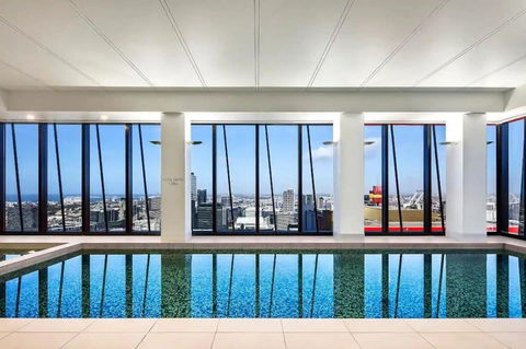 A Chic & Comfy 2BR Apt On Collins With City Views - Timeshare Accommodation 2