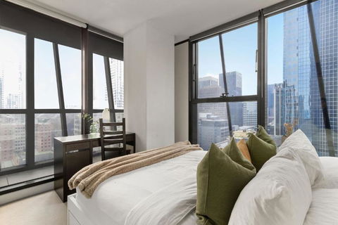 A Chic & Comfy 2BR Apt On Collins With City Views - Timeshare Accommodation 1