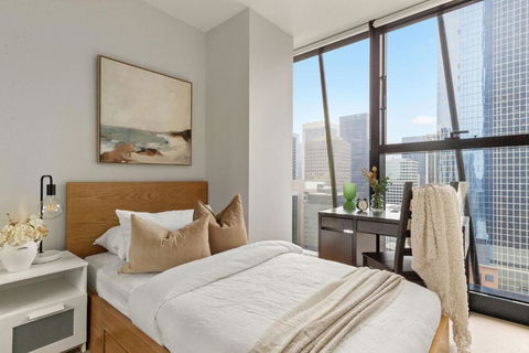 A Chic & Comfy 2BR Apt On Collins With City Views - Timeshare Accommodation 4