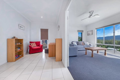 Viewpoint Holiday Home - Cannonvale - Timeshare Accommodation 7