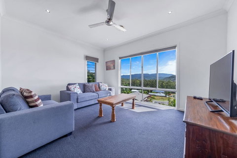 Viewpoint Holiday Home - Cannonvale - Timeshare Accommodation 8