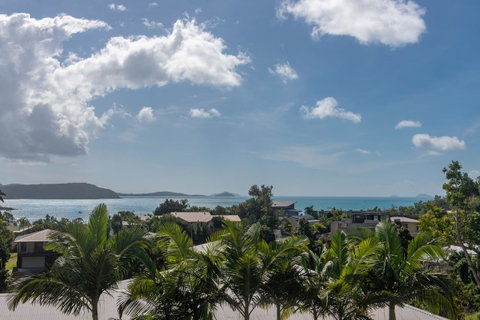 Viewpoint Holiday Home - Cannonvale - Timeshare Accommodation 17