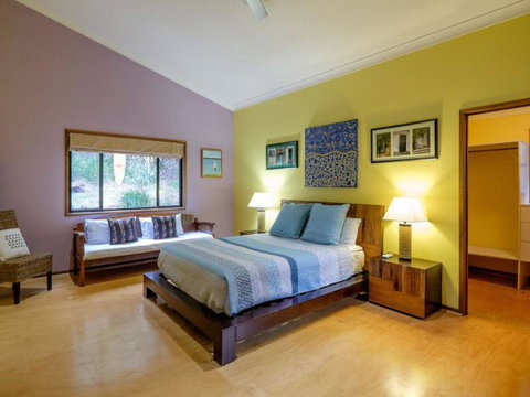 Five Bimba (Tractor House) - Timeshare Accommodation 7
