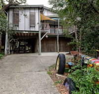 Five Bimba Tractor House - Timeshare Accommodation