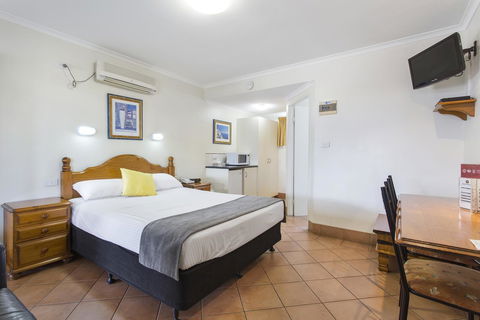 Glenmore Tavern - Timeshare Accommodation 0