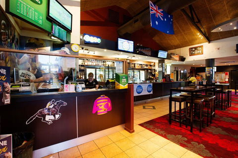 Glenmore Tavern - Timeshare Accommodation 21